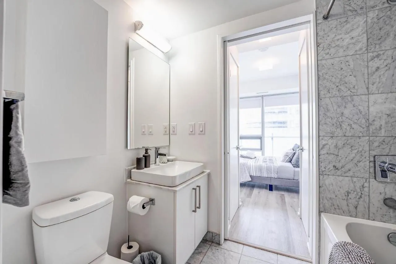 Downtown Toronto Condo Close To Cn Tower!! Апартаменты