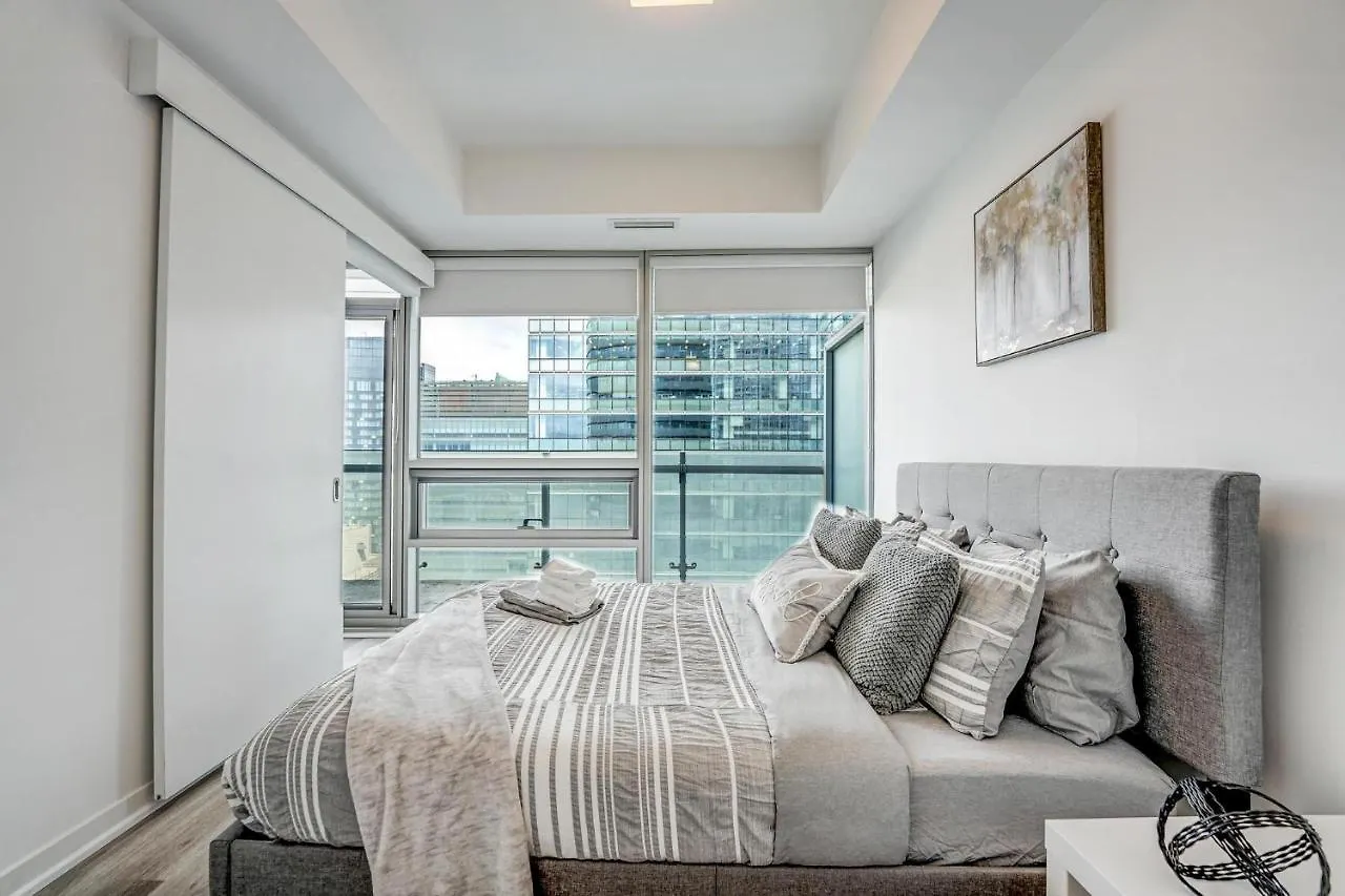 Апартаменты Downtown Toronto Condo Close To Cn Tower!! Канада